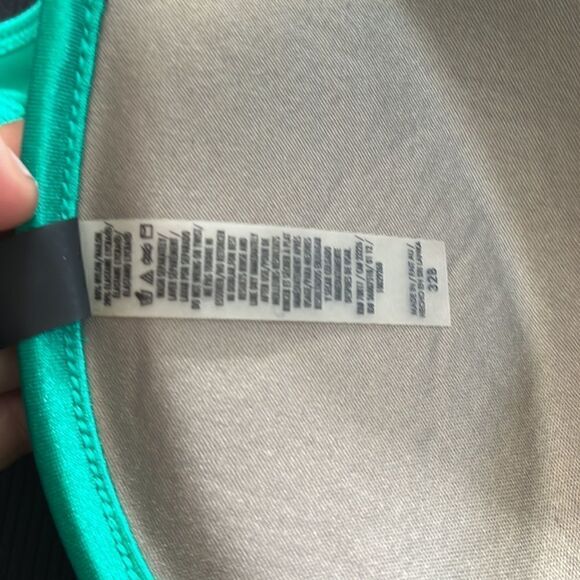 Victoria’s Secret Emerald Green bikini top 32B - Picture 6 of 8